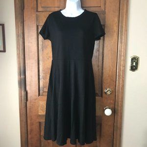 Helyo Fashion Black Short Sleeve Dress w/Seam Pockets Large